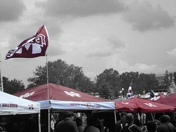 Mississippi State Premium Tailgating